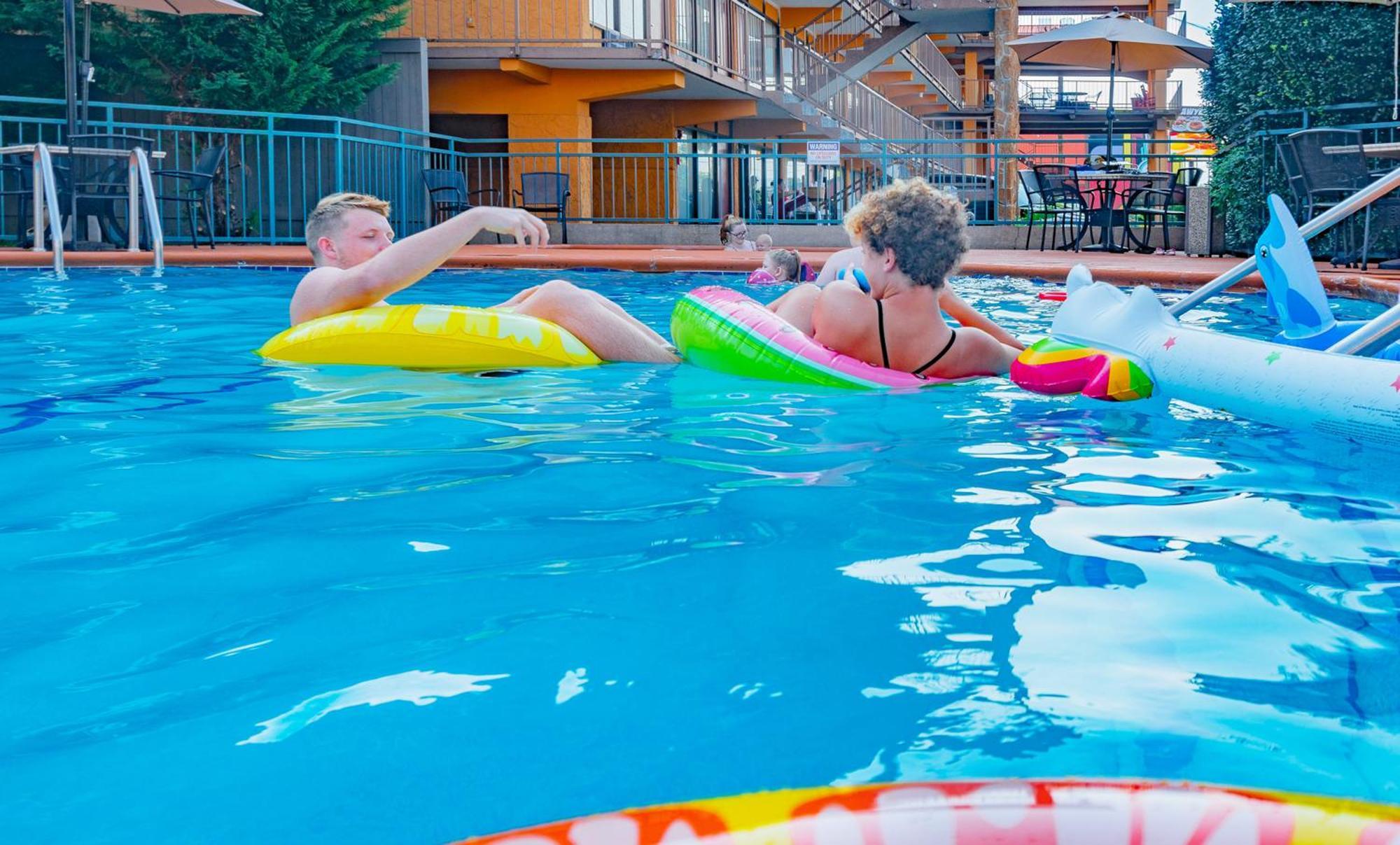 Arbors At Island Landing Hotel & Suites Pigeon Forge Dış mekan fotoğraf